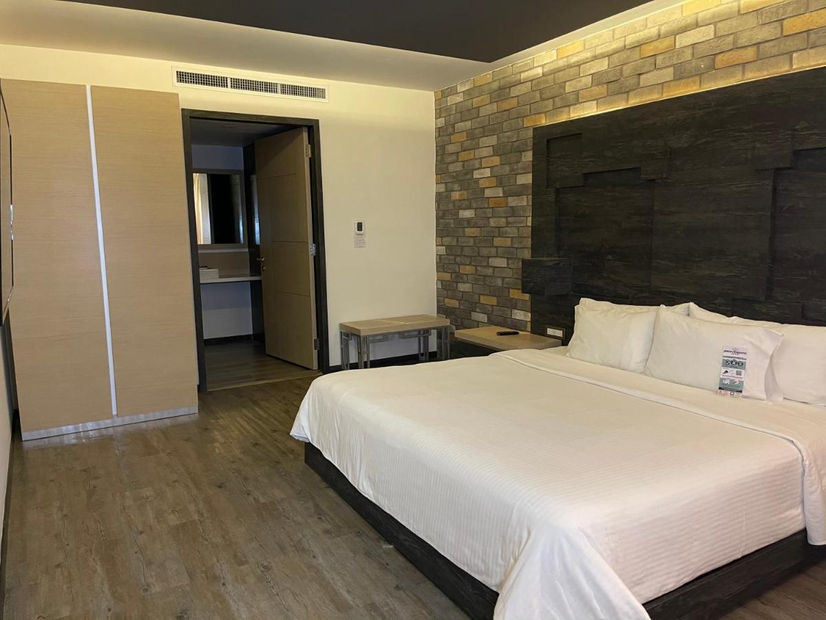 Hotel Punto Mx 4*