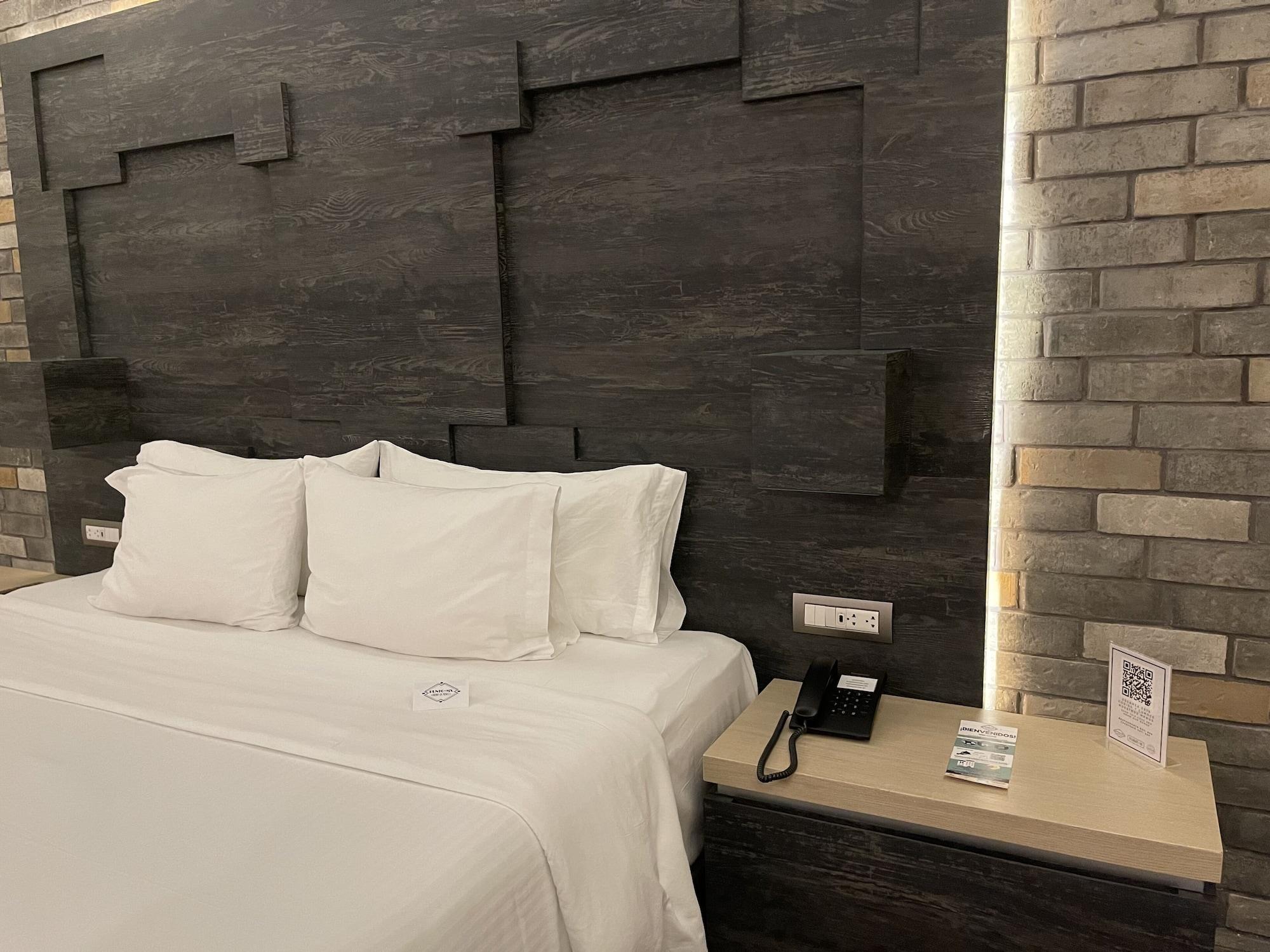 Punto Mx Hotel 4*