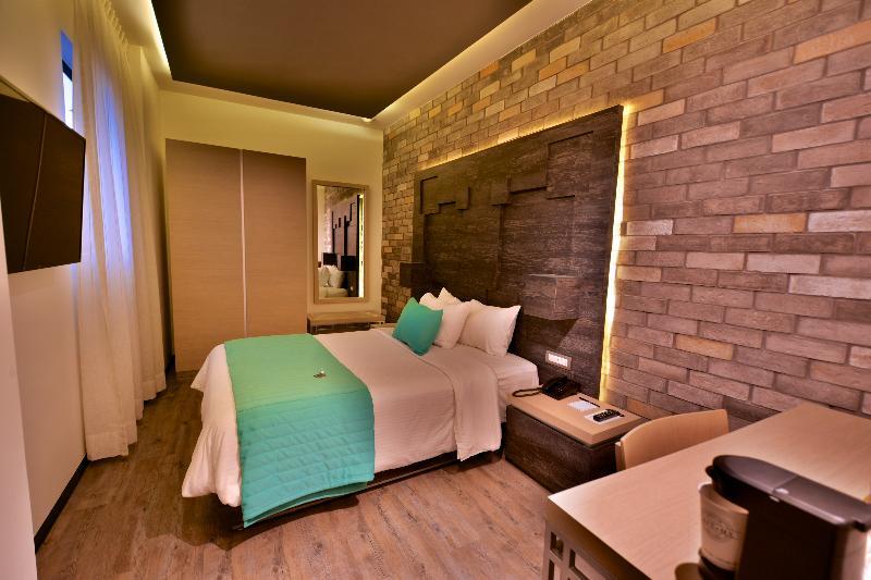 Punto Mx Hotel 4*